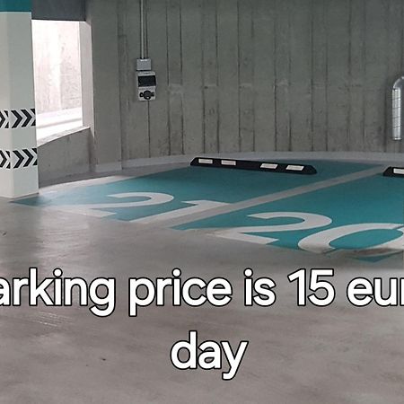 Happy Inn Classical Style, Self Check-In, Parking In The Underground Garage Вилнюс Екстериор снимка